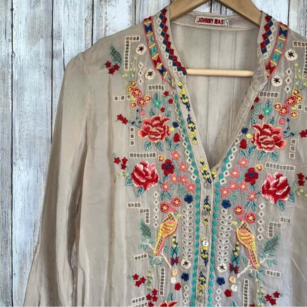 Johnny Was Floral Bird Eyelet Embroidered Tan Long Sleeve Tunic - Picture 6 of 7